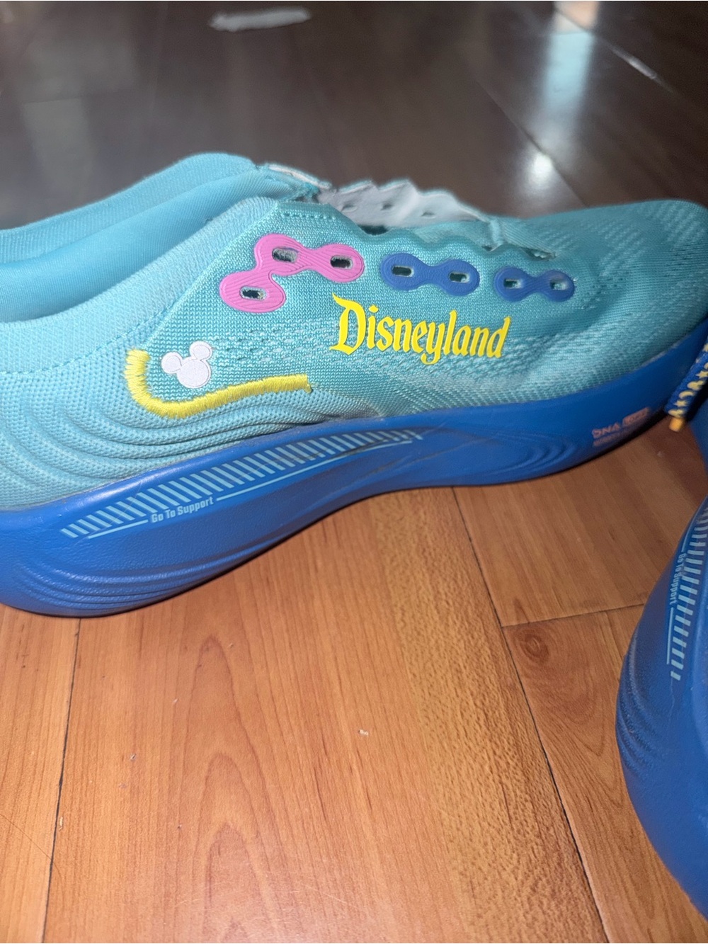 Brooks Disneyland  adrenaline 25Turquoise Running Shoes with Blue,Yellow Accents - Picture 5 of 6